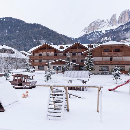 Hotel Sella Ronda Serenella Campitello di Fassa Exteriér fotografie